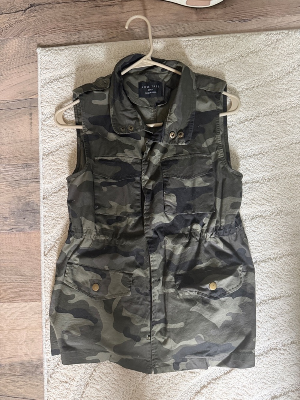 Love Tree women Camouflage Button Down Shirt Vest - Olive Green